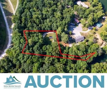 Waterfront Lot on Claytor Lake