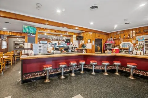 Conventional Restaurant with Liquor License
