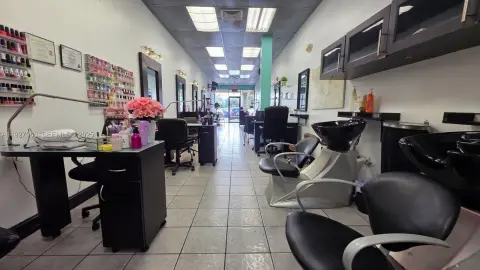 Established Beauty Salon in Hialeah