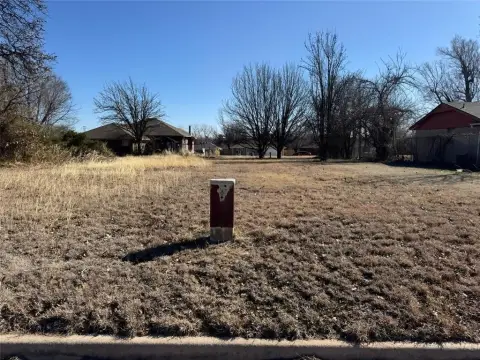 Residential Lot in Spencer, OK