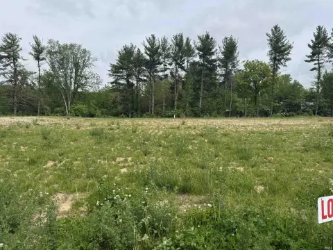 Residential Land in Huntertown, IN