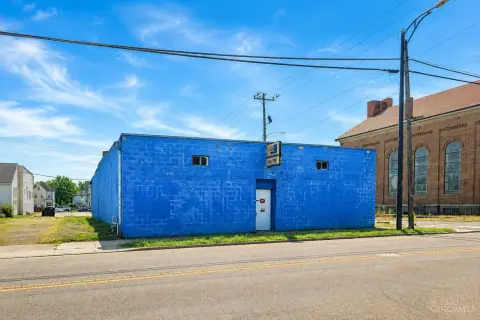 Flex Space with Drive-In Door
