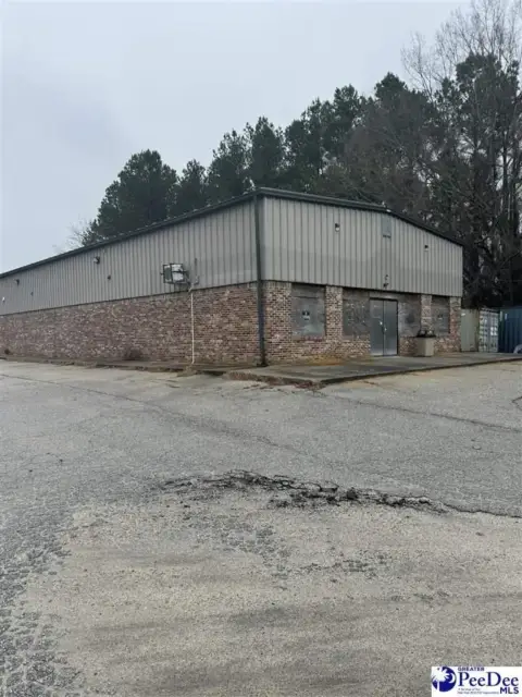 Commercial Bar Opportunity Near Border