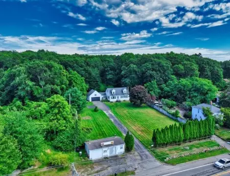 Mixed-Use Lot in Tiverton