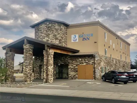 Three-Story Hotel With Elevators