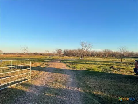 Unrestricted Land Near Highway 77