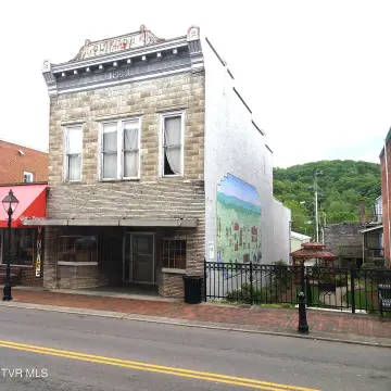 Historic Clifton Building in Rogersville