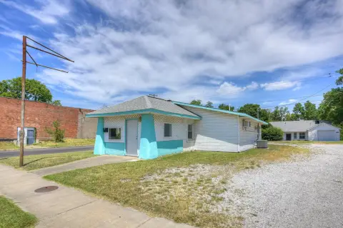 Joplin Commercial Space For Sale