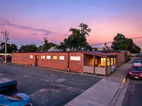 Restaurant and Bar with Banquet Room