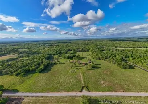Fenced Equestrian & Cattle Ranch Land