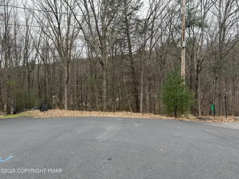 Residential Land in Amenity-Rich Community