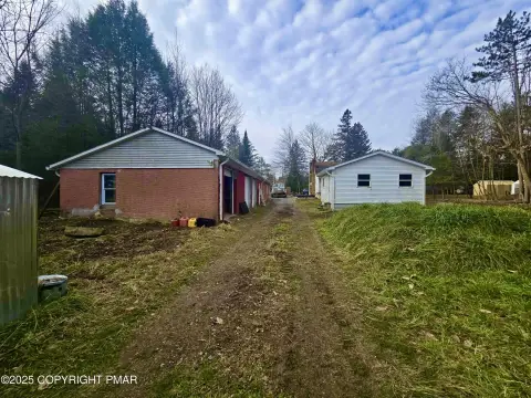 Blakeslee Commercial Property with Garages