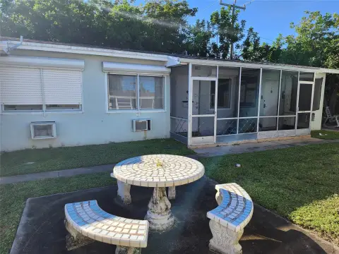 Hollywood Co-op For Sale