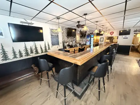 Saranac Landmark Bar/Restaurant Opportunity