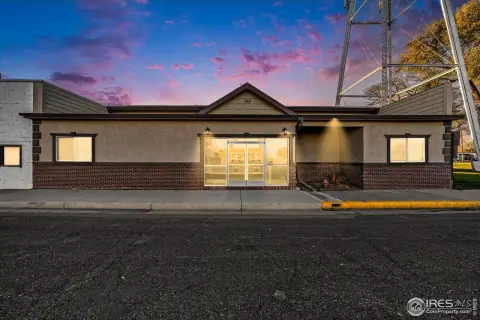 La Salle Commercial Building For Sale