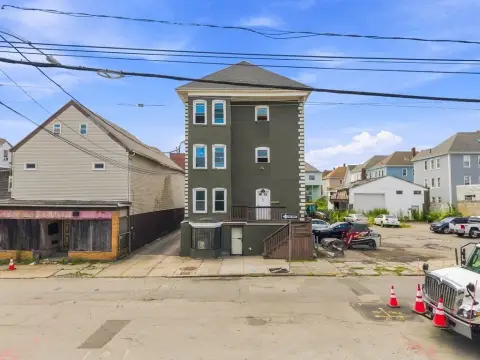 15-Bedroom Triplex with Solar Panels
