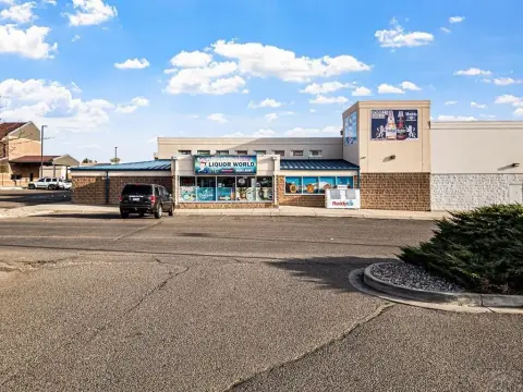 Pueblo Commercial Property For Sale