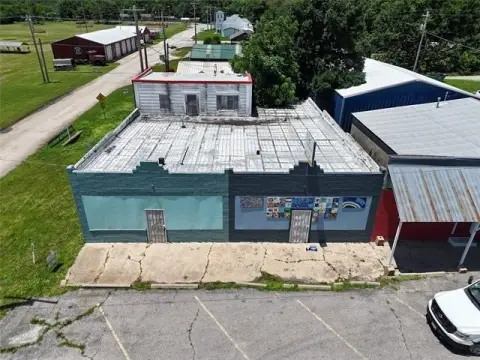 Main Street Retail and Rental Building