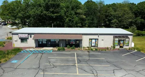 Pocono Summit Commercial Space Available