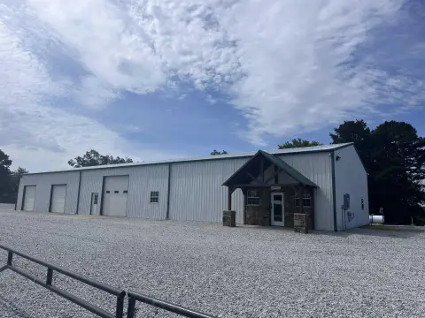 Spacious Warehouse in Concord, Arkansas