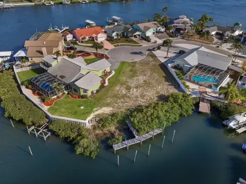 Waterfront Lot in Apollo Beach