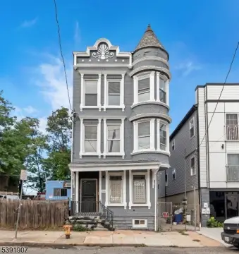 Renovated Multi-Family Home, Newark City