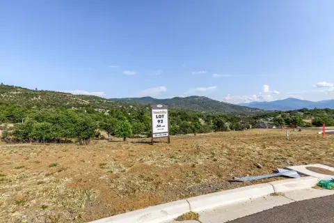 Residential Land in Saddle Ridge