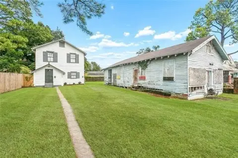 Duplex with Screened Porch