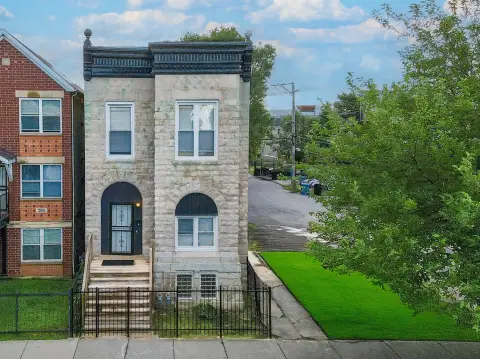 Historic Chicago Multi-Unit Property