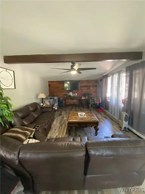 Picture 19