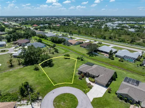 Oversized Vacant Lot in Punta Gorda
