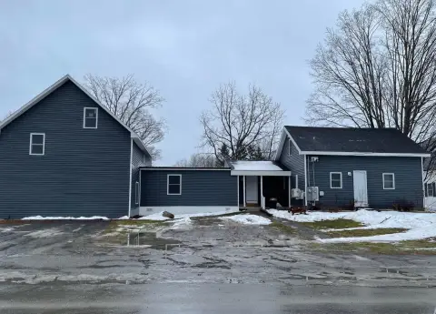 Renovated Multifamily Home in Hartland