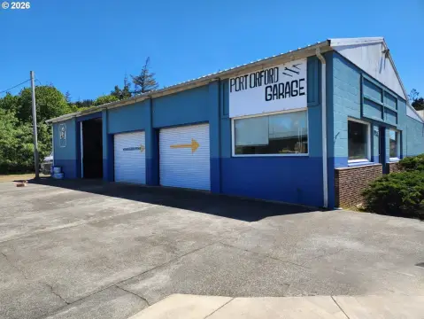 Automotive Shop with Multiple Doors