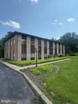MERTZTOWN Office Building For Sale