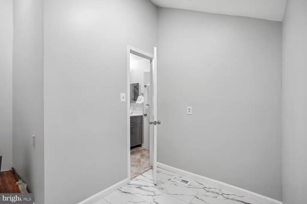 Picture 36
