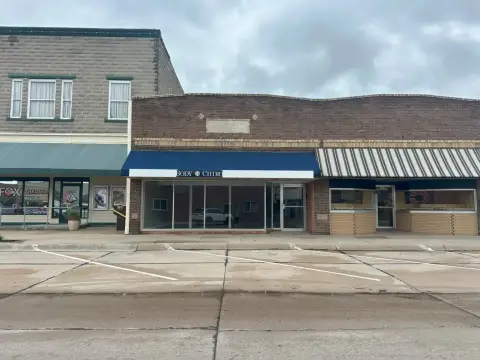 Downtown Commercial Building in Cozad