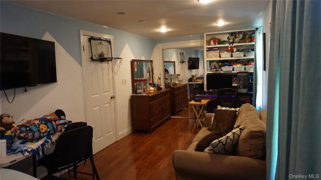 Picture 16