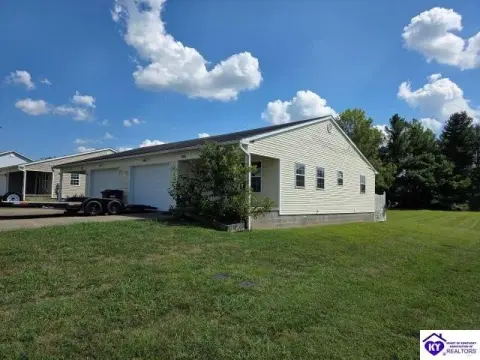 Single-Story Duplex Unit with Garage