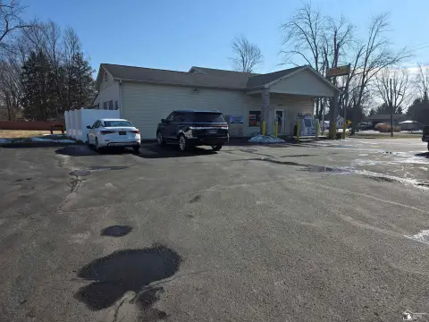 La Salle Convenience Store Business