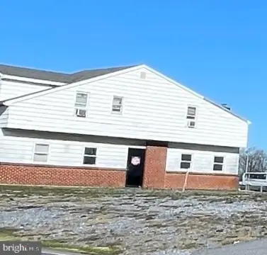 Prime Commercial Rental Opportunity