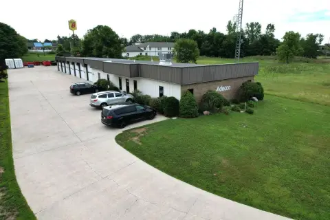 Flex Building With Truck Bays