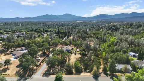 Spacious Corner Lot in Redding