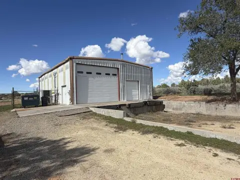 Warehouse with Three-Bay Loading Dock