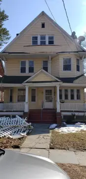 Mount Vernon Colonial Triplex