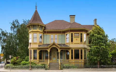 Santa Cruz Mixed-Use Opportunity