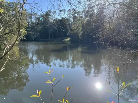 Pensacola, FL Lakefront Residential Lots