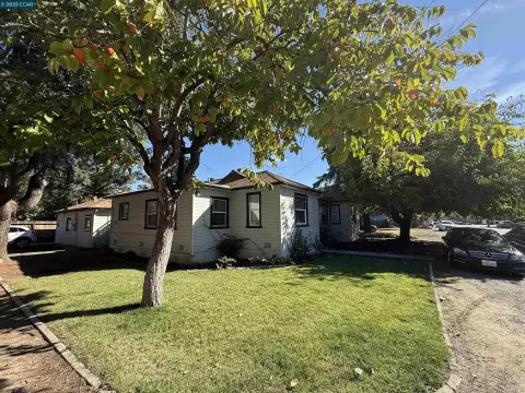 Triplex in Prime Concord Location