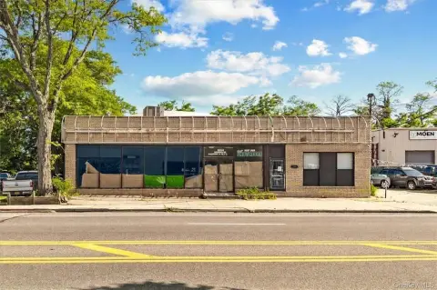 Storefront and Warehouse Flex Space