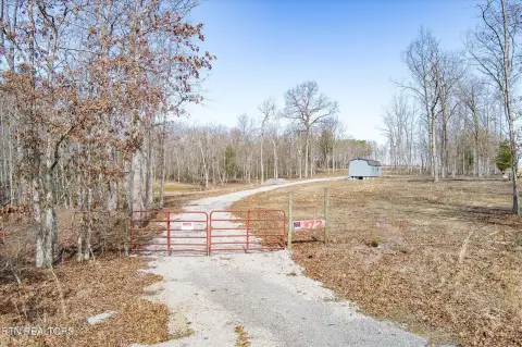 Unrestricted 10-Acre Tennessee Land