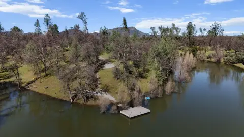 Redding Lakefront Property: 14+ Acres